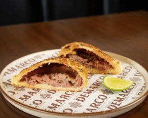 Empanada de jamón y queso