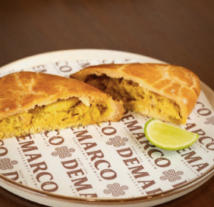 Empanada de aji de gallina