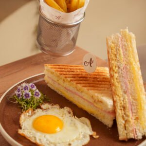 la imagen es referencial , podría variar la decoración