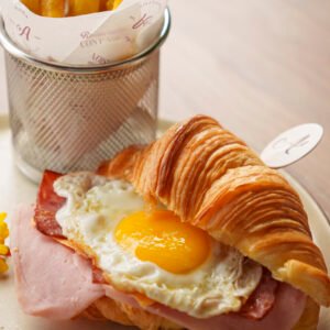 LA IMAGEN ES REFERENCIAL