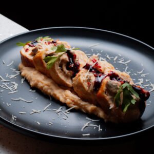 ROLLO DE POLLO CON TOCINO Y QUESO