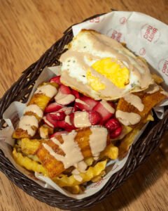 Salchipapa a lo pobre