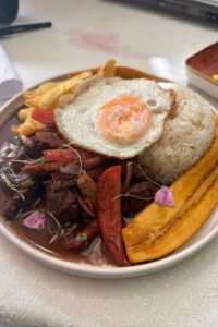 LOMO SALTADO A LO POBRE